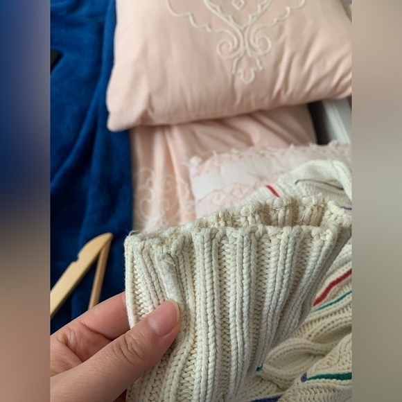 Coogi esque knit sweater - Picture 5 of 6